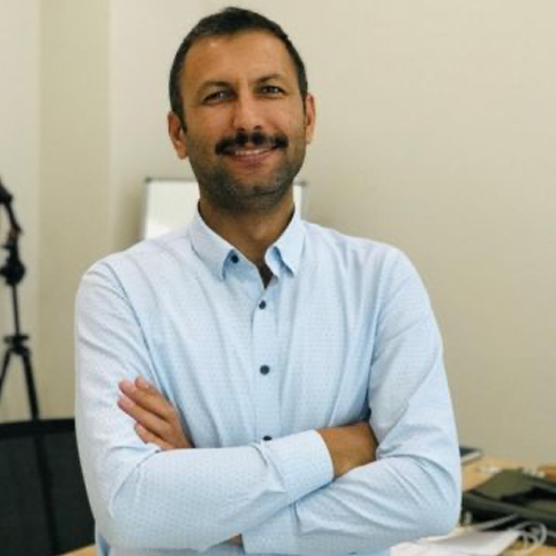 Doç. Dr. Özer Çelik